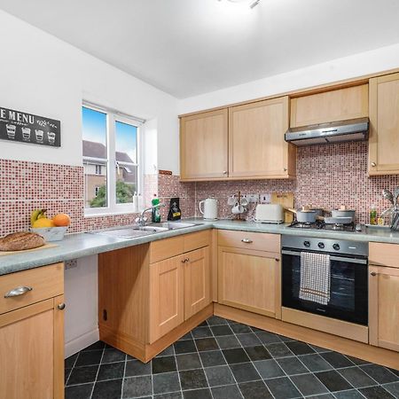 Station & Shops 3Min Walk I Heathrow 15 Mins I X2 Ensuites I Parking X2 Langley Marish Exterior foto