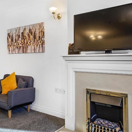 Station & Shops 3Min Walk I Heathrow 15 Mins I X2 Ensuites I Parking X2 Langley Marish Exterior foto