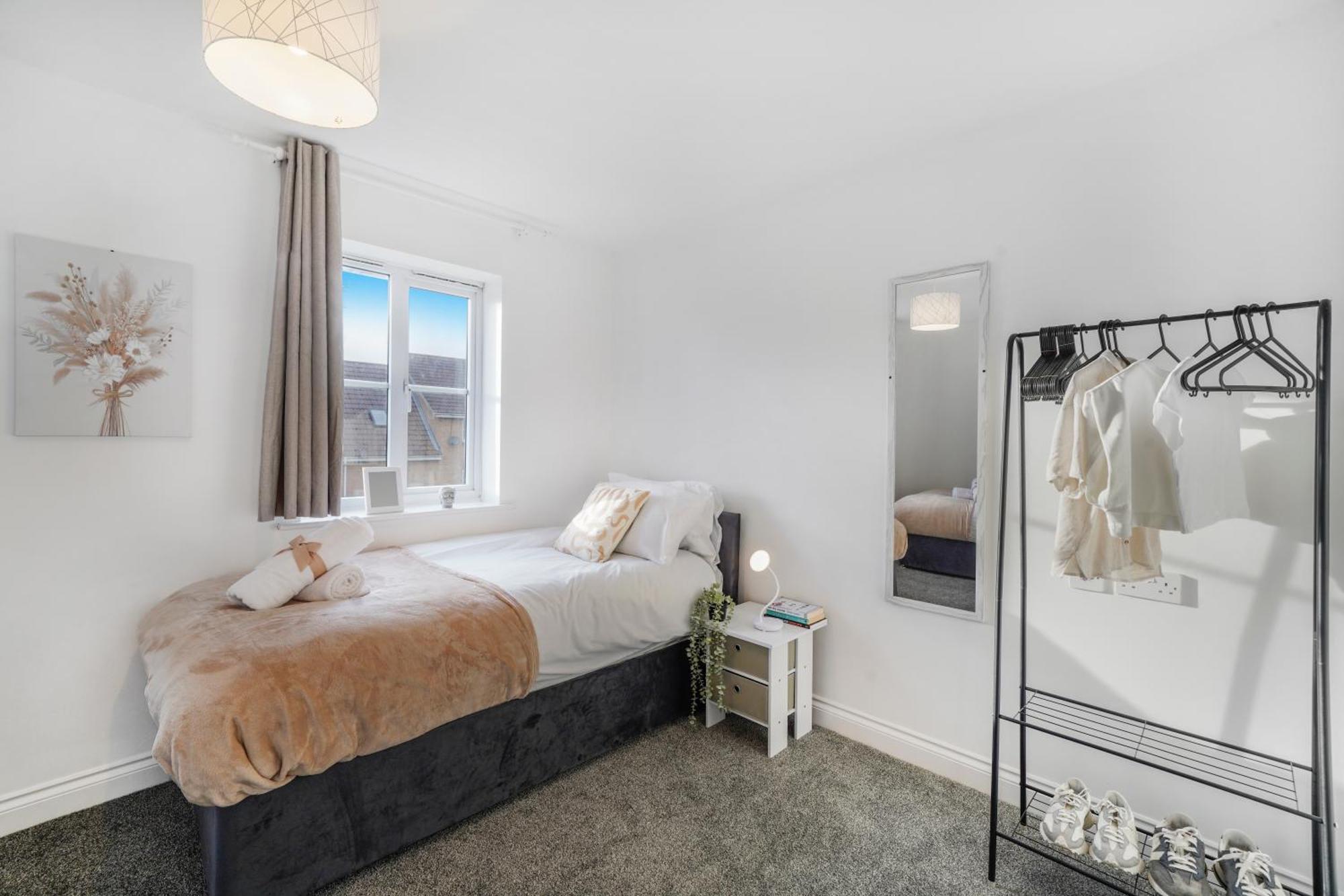 Station & Shops 3Min Walk I Heathrow 15 Mins I X2 Ensuites I Parking X2 Langley Marish Exterior foto